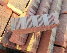 Кирпич красный полнотелый рядовой новомосковский М-150
